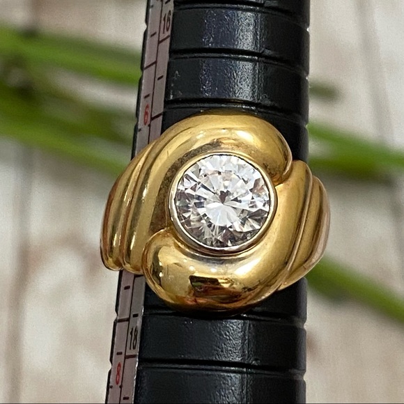 Unsigned Gold-tone Solitaire CZ Clear Bezel Ring Size 7 - Picture 7 of 11